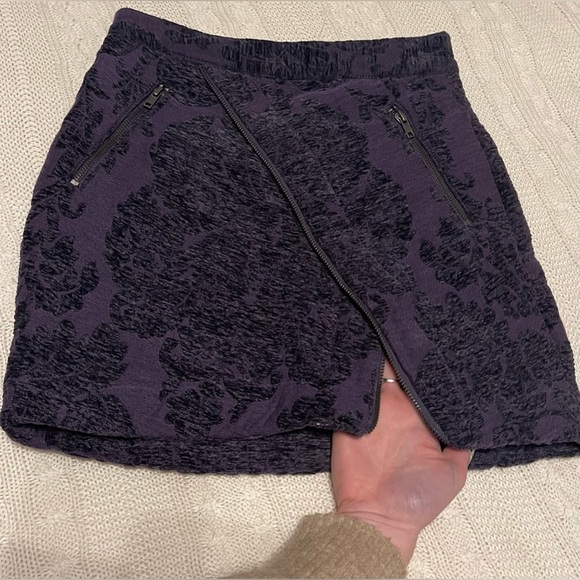 Retro Whimsigoth Urban Outfitters Retro Textured Zipper Detail Mini Skirt Small - Picture 1 of 8